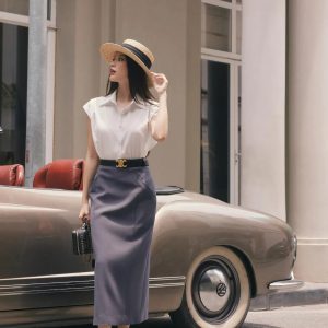 White sleeveless shirt