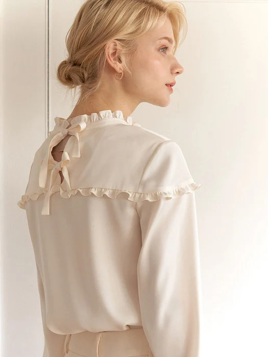 Ivory-colored ruffled satin shirt - Image 5