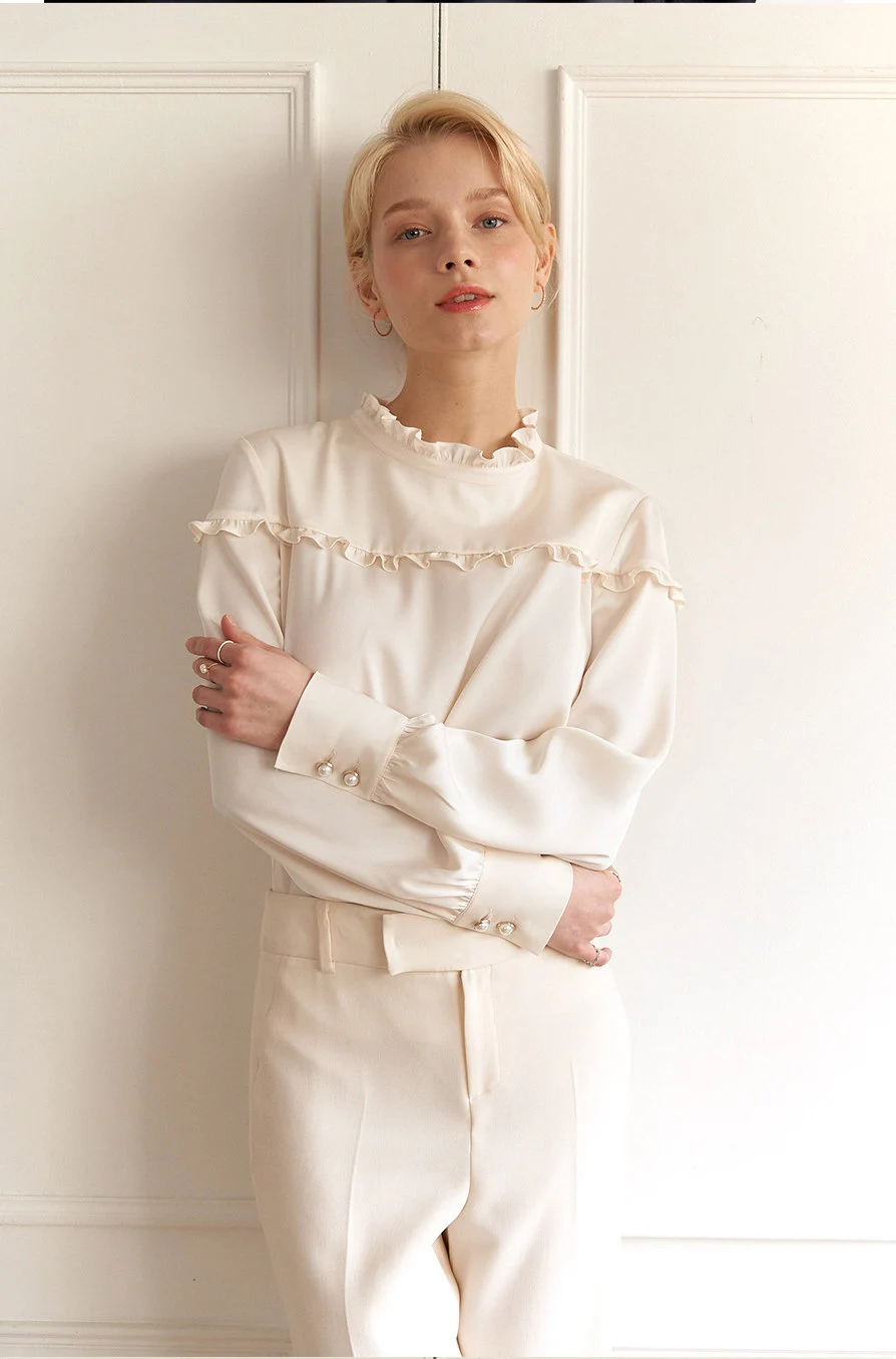 Ivory-colored ruffled satin shirt - Image 2