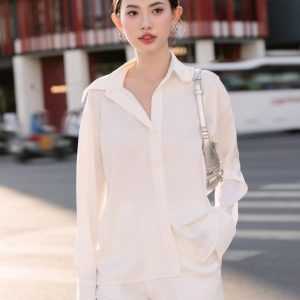 Ivory loose collar shirt